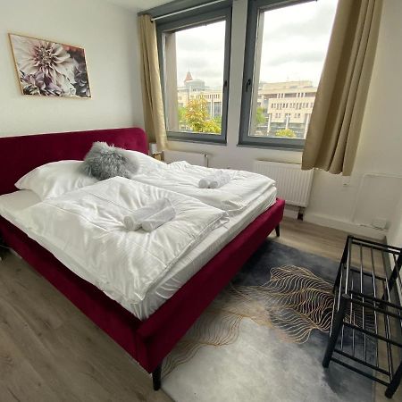 Urbansuites - Modern & Zentral In Der City - Dein Zuhause In Stuttgart Exteriör bild