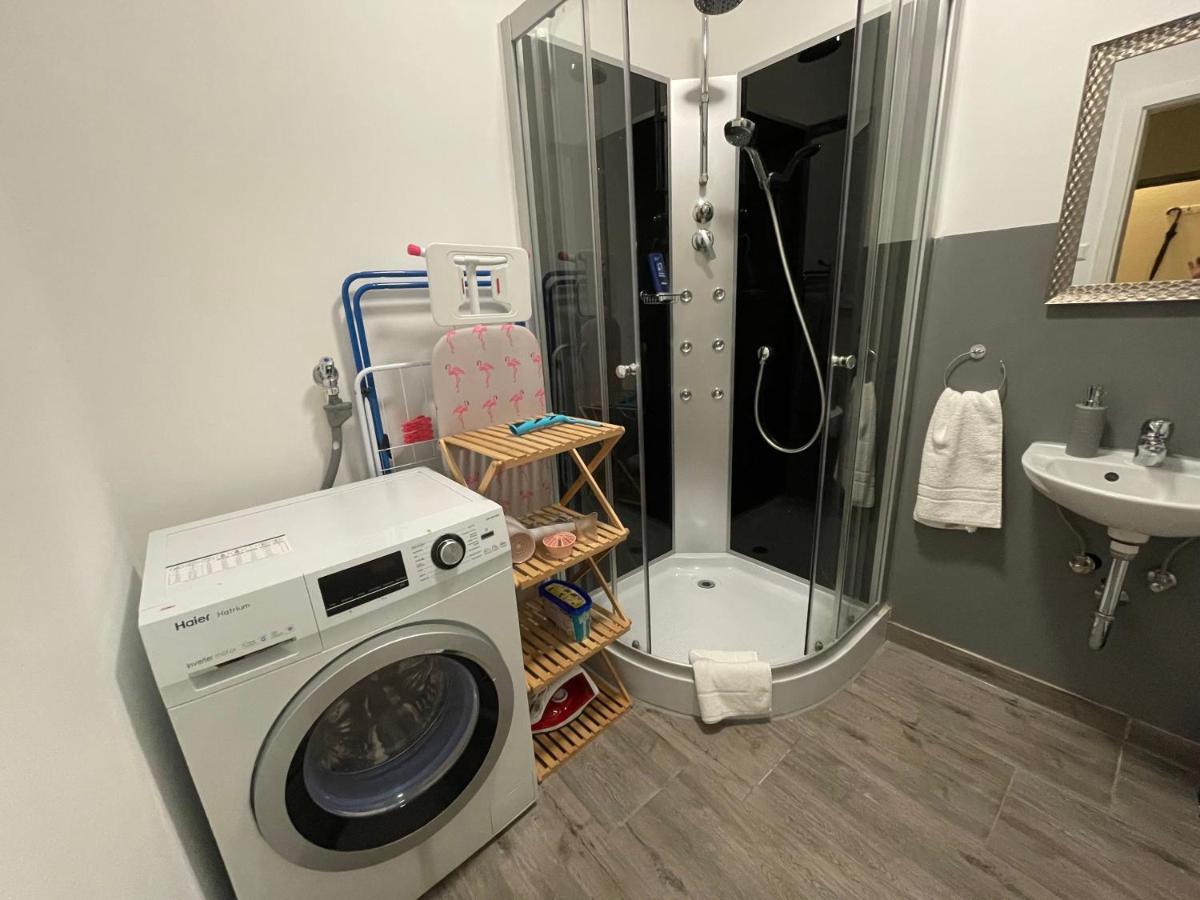 Urbansuites - Modern & Zentral In Der City - Dein Zuhause In Stuttgart Exteriör bild