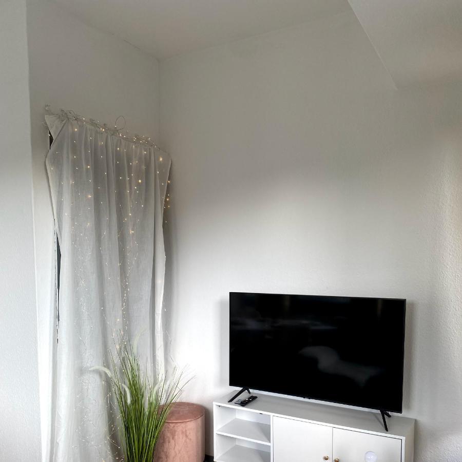 Urbansuites - Modern & Zentral In Der City - Dein Zuhause In Stuttgart Exteriör bild