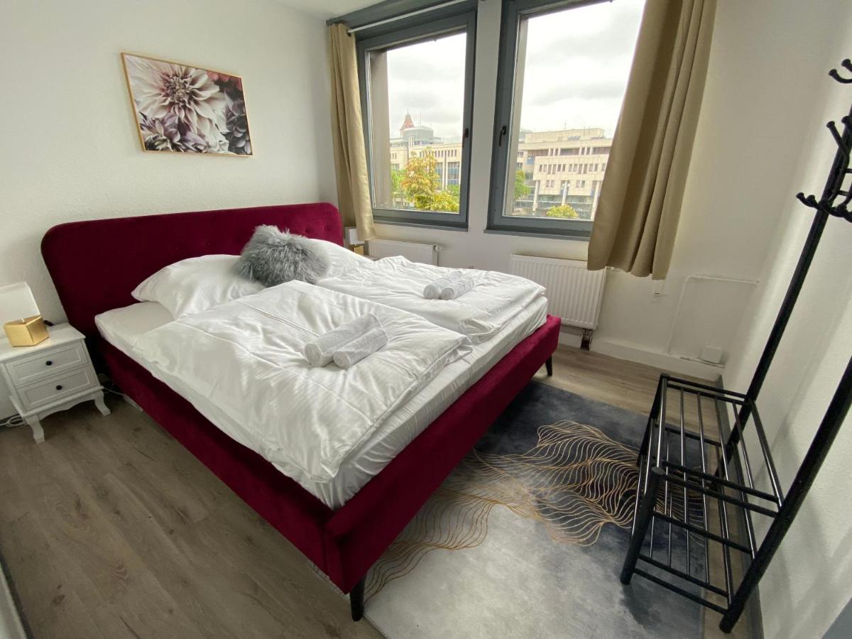 Urbansuites - Modern & Zentral In Der City - Dein Zuhause In Stuttgart Exteriör bild