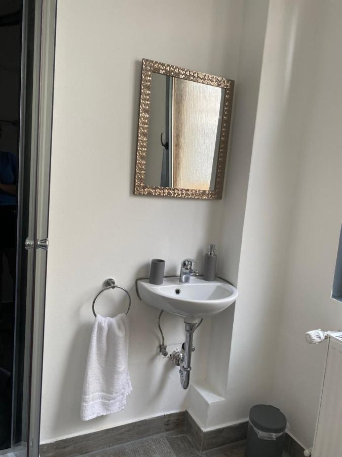 Urbansuites - Modern & Zentral In Der City - Dein Zuhause In Stuttgart Exteriör bild