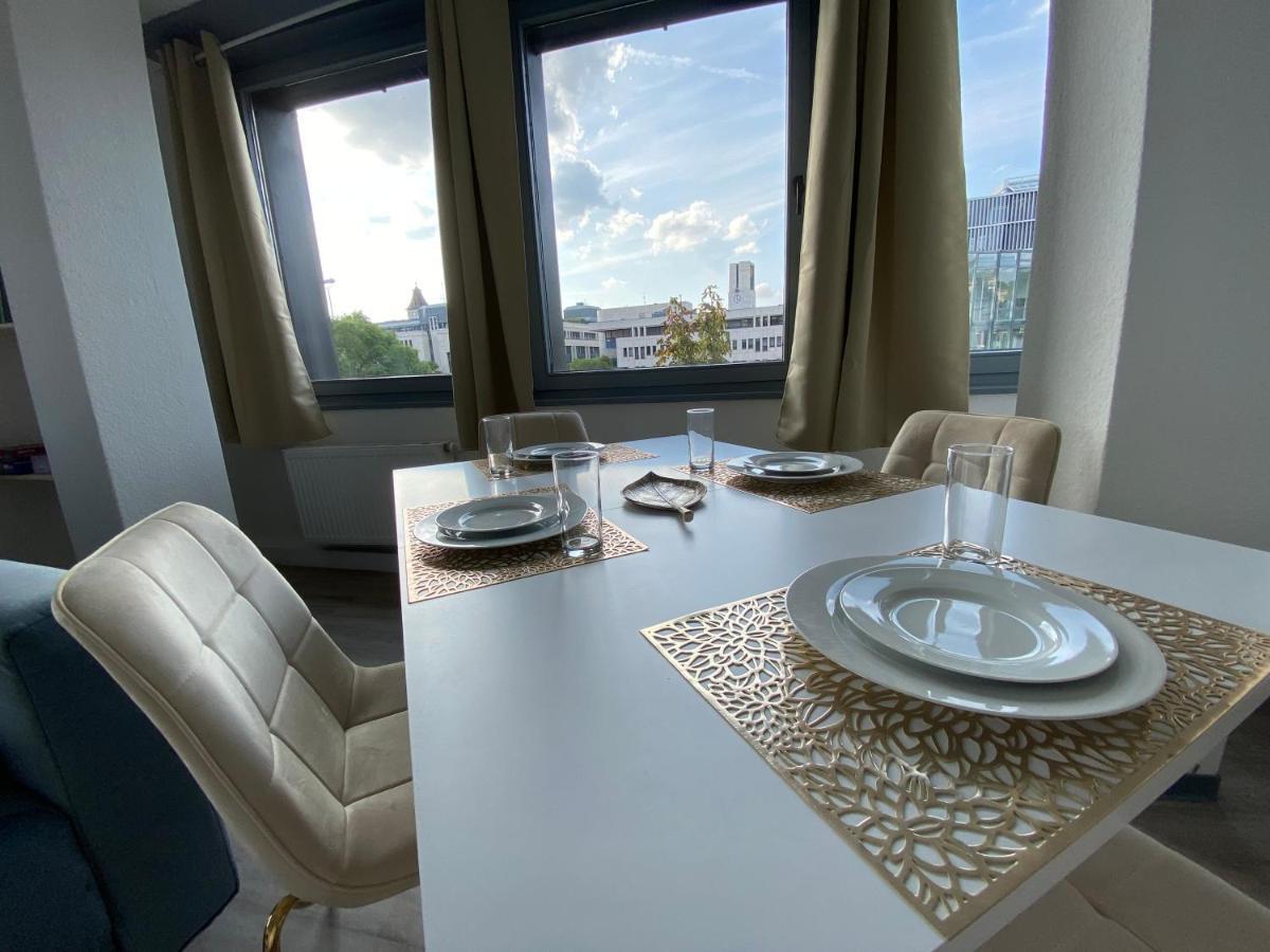Urbansuites - Modern & Zentral In Der City - Dein Zuhause In Stuttgart Exteriör bild