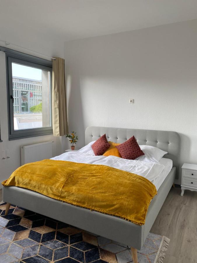Urbansuites - Modern & Zentral In Der City - Dein Zuhause In Stuttgart Exteriör bild